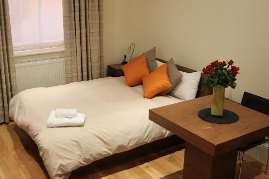 Oxbridge Apartments Лондон Екстериор снимка